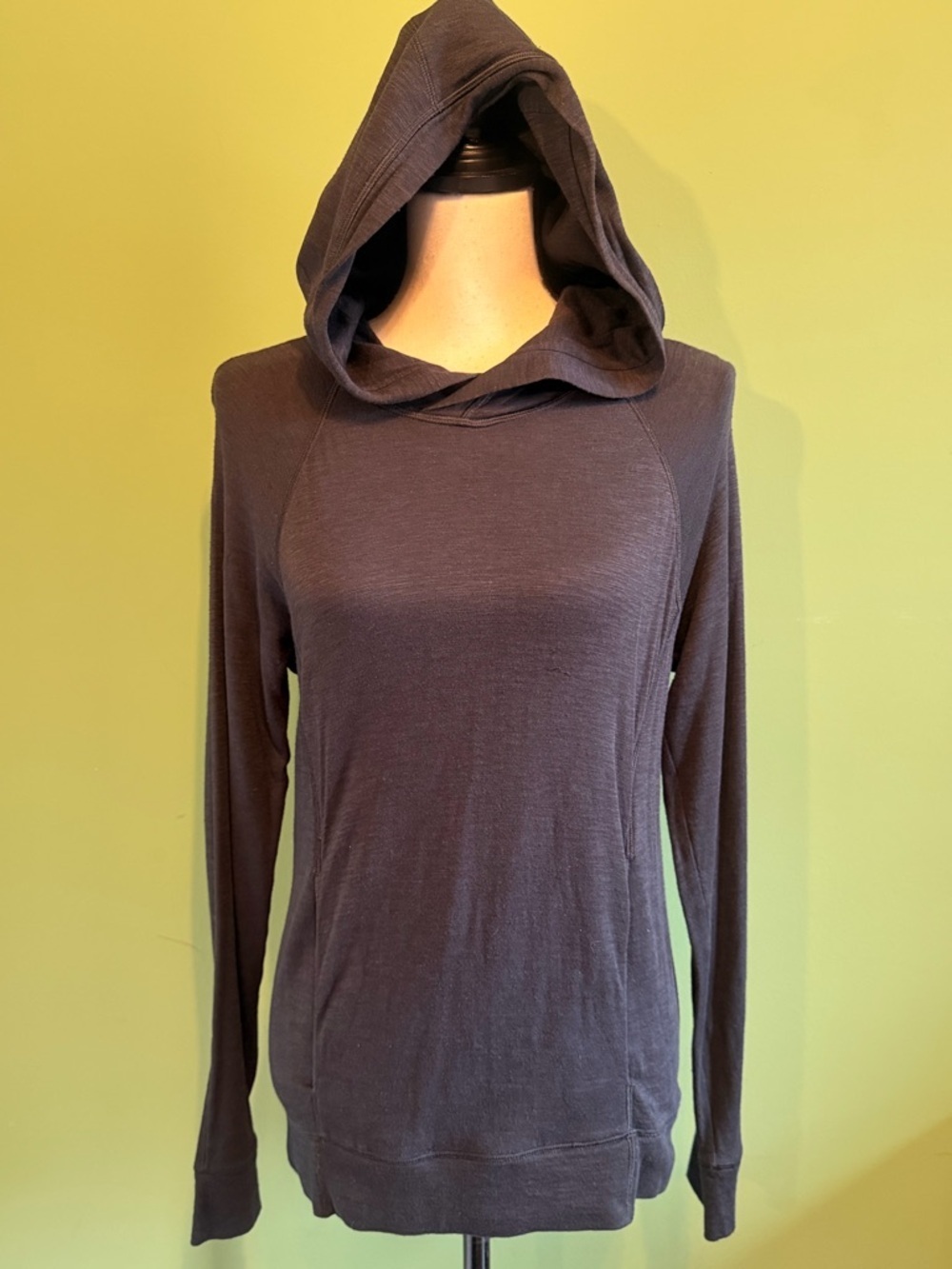 Lululemon Lightweight Hooded Long Sleeve Top in Dark Charcoal
